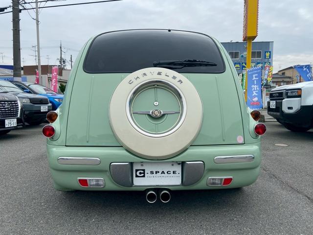 クライスラー・ＰＴクルーザー 　全塗装　サンルーフ　ＧＴ　クラシックデザイン　社外ナビ　ＧＥＷＡＮＤＴセンター出しマフラー　前席シートヒータ　Ｂカメラ　ＥＴＣ　ＴＶ　電動格納ミラー　左ハンドル（12枚目）