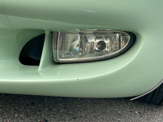 クライスラー・ＰＴクルーザー 　全塗装　サンルーフ　ＧＴ　クラシックデザイン　社外ナビ　ＧＥＷＡＮＤＴセンター出しマフラー　前席シートヒータ　Ｂカメラ　ＥＴＣ　ＴＶ　電動格納ミラー　左ハンドル（21枚目）