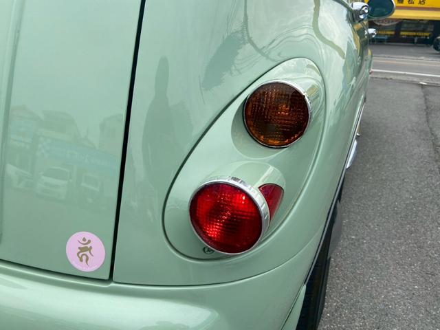 クライスラー・ＰＴクルーザー 　全塗装　サンルーフ　ＧＴ　クラシックデザイン　社外ナビ　ＧＥＷＡＮＤＴセンター出しマフラー　前席シートヒータ　Ｂカメラ　ＥＴＣ　ＴＶ　電動格納ミラー　左ハンドル（23枚目）