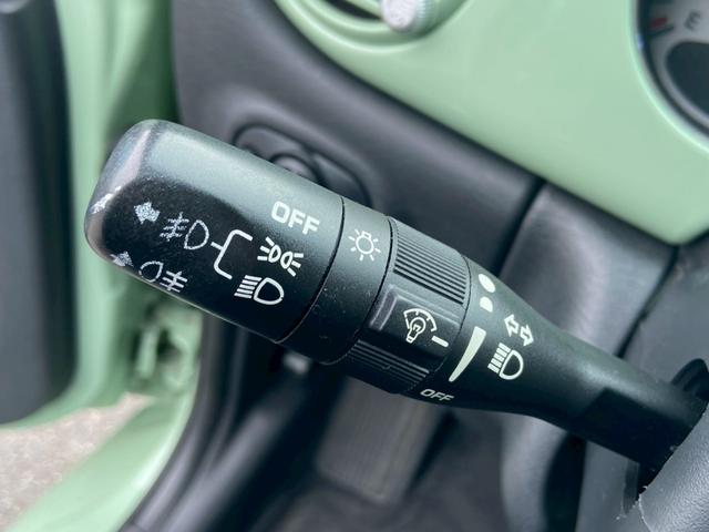 クライスラー・ＰＴクルーザー 　全塗装　サンルーフ　ＧＴ　クラシックデザイン　社外ナビ　ＧＥＷＡＮＤＴセンター出しマフラー　前席シートヒータ　Ｂカメラ　ＥＴＣ　ＴＶ　電動格納ミラー　左ハンドル（37枚目）