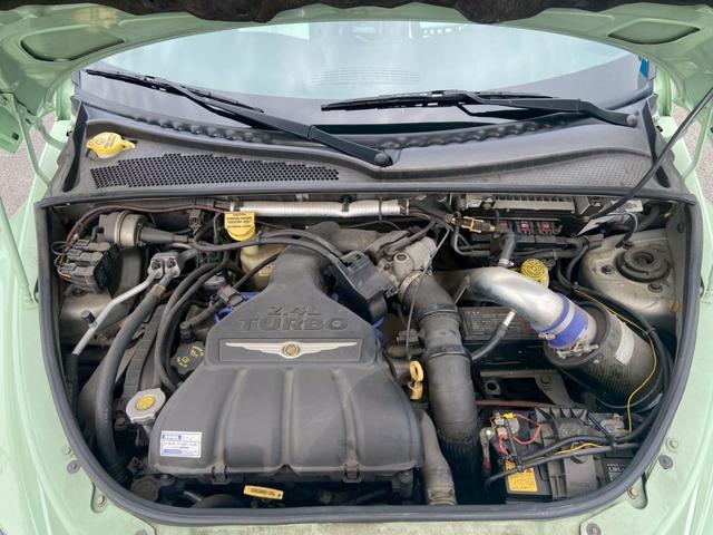 クライスラー・ＰＴクルーザー 　全塗装　サンルーフ　ＧＴ　クラシックデザイン　社外ナビ　ＧＥＷＡＮＤＴセンター出しマフラー　前席シートヒータ　Ｂカメラ　ＥＴＣ　ＴＶ　電動格納ミラー　左ハンドル（54枚目）