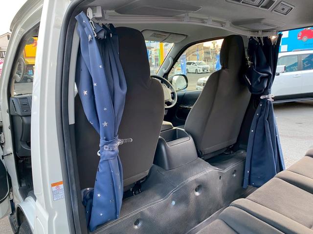 レジアスエースバン ロングＤＸ　ＧＬパッケージ　ＧＬパッケージ　１０人乗り　５ナンバー構造変更済　　ＬＥＤヘッドライト　純正ナビバックカメラ　社外タコメーター　フォグランプ　ミラー型ドラレコ（24枚目）