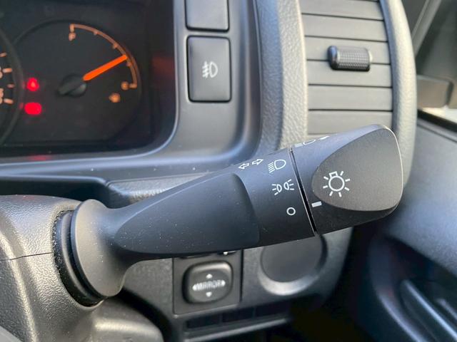 レジアスエースバン ロングＤＸ　ＧＬパッケージ　ＧＬパッケージ　１０人乗り　５ナンバー構造変更済　　ＬＥＤヘッドライト　純正ナビバックカメラ　社外タコメーター　フォグランプ　ミラー型ドラレコ（36枚目）