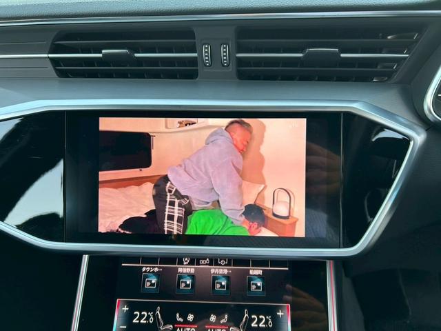 Ａ６アバント ４５ＴＦＳＩクワトロ　スポーツ　Ｓラインパッケージ　革シート／純正メーカーフルセグナビ／シートヒーター／全方位カメラ／ＬＥＤヘッドライト／２０インチホイール／ＥＴＣ／Ｓライン専用ステアリング／ローダウン（6枚目）