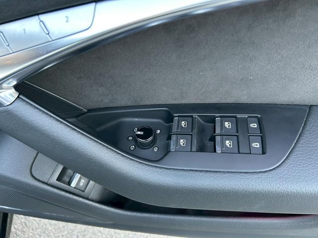 Ａ６アバント ４５ＴＦＳＩクワトロ　スポーツ　Ｓラインパッケージ　革シート／純正メーカーフルセグナビ／シートヒーター／全方位カメラ／ＬＥＤヘッドライト／２０インチホイール／ＥＴＣ／Ｓライン専用ステアリング／ローダウン（14枚目）