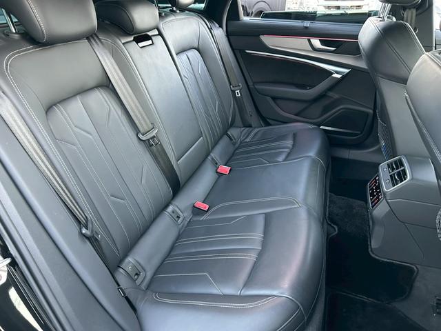 Ａ６アバント ４５ＴＦＳＩクワトロ　スポーツ　Ｓラインパッケージ　革シート／純正メーカーフルセグナビ／シートヒーター／全方位カメラ／ＬＥＤヘッドライト／２０インチホイール／ＥＴＣ／Ｓライン専用ステアリング／ローダウン（18枚目）