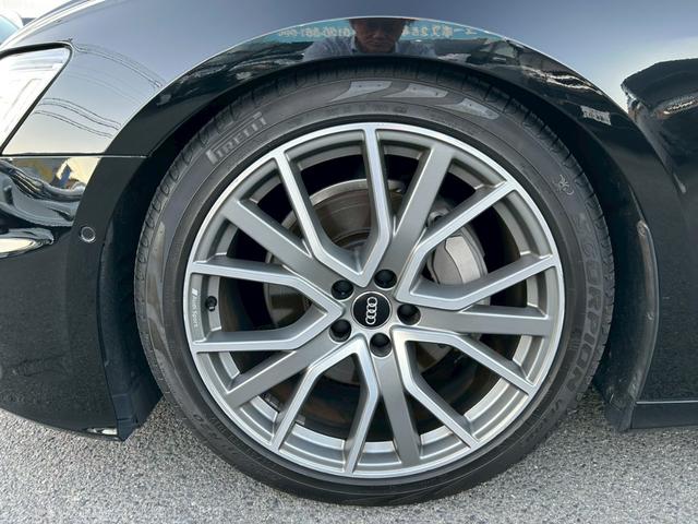 Ａ６アバント ４５ＴＦＳＩクワトロ　スポーツ　Ｓラインパッケージ　革シート／純正メーカーフルセグナビ／シートヒーター／全方位カメラ／ＬＥＤヘッドライト／２０インチホイール／ＥＴＣ／Ｓライン専用ステアリング／ローダウン（35枚目）