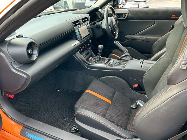 GR86 RZ 10thアニバーサリーリミテッド6MT ナビ クルコン ETC Bカメラ ドラレコ シートヒーター BSM LEDライト スマートキー DVD フルセグ Bluetooth 18AW 保証継承渡し(29枚目)