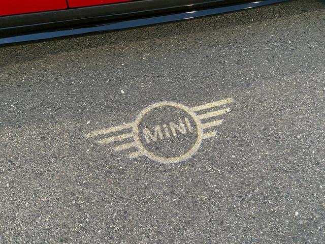 ���h�A�J�[�e�V�[���C�g��