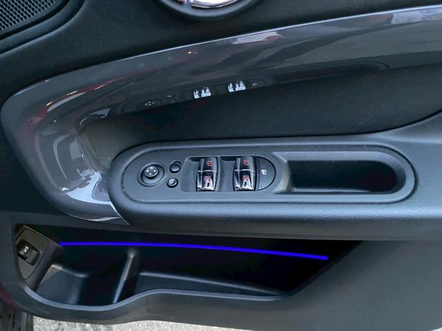 ���i�r�E�d�s�b�E�h�����R���A���茳�ɂ���Ԃ̃p�[�c�������t���\�ł���