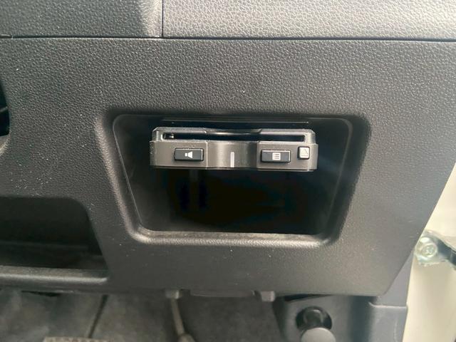 タント カスタムＲＳ　トップエディションＳＡＩＩＩ　☆両側電動スライドドア　純正ナビ　前ドライブレコーダー　バックカメラ　ＥＴＣ　オートクルーズコントロール　Ｂｌｕｅｔｏｏｔｈオーディオ　プッシュスタート　アイドリングストップ　スマートキー２本（7枚目）