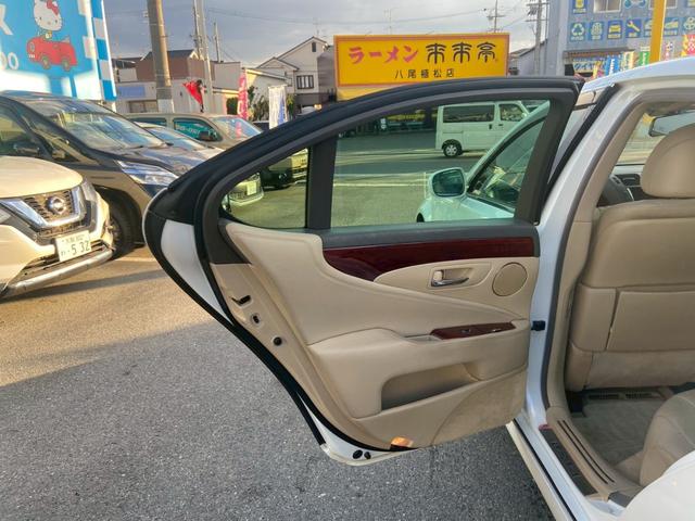 ���i�r�E�d�s�b�E�h�����R���A���茳�ɂ���Ԃ̃p�[�c�������t���\�ł���