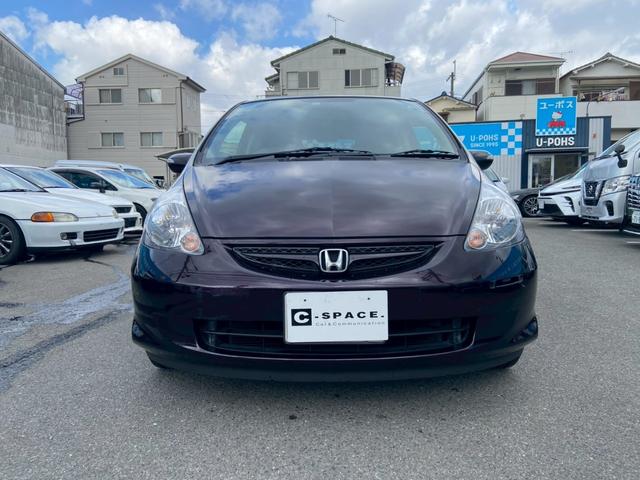 フィット １．３Ｗ　☆ナビ付　ベンチシート　フルフラットシート　Ａｕｔｏエアコン　衝突安全ボディ　ＣＤ　ＤＶＤ　ＴＶ　キーレス（3枚目）