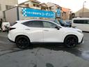 ＮＸ３５０ｈ　Ｆスポーツ　パノラマルーフ　純正１４型ナビ　全周囲カメラ　デジタルミラー　赤革　ワイヤレス充電　オレンジキャリパー付純正２０インチアルミ　電動リアゲート　シートベンチレーション　コーナーセンサー　三眼ＬＥＤヘッド（53枚目）