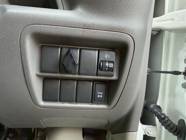 NV100クリッパーバン DX 社外ナビ・TV CD 両側スライドドア 2nd発進 HIDヘッドライト ETC パワステ エアコン(38枚目)