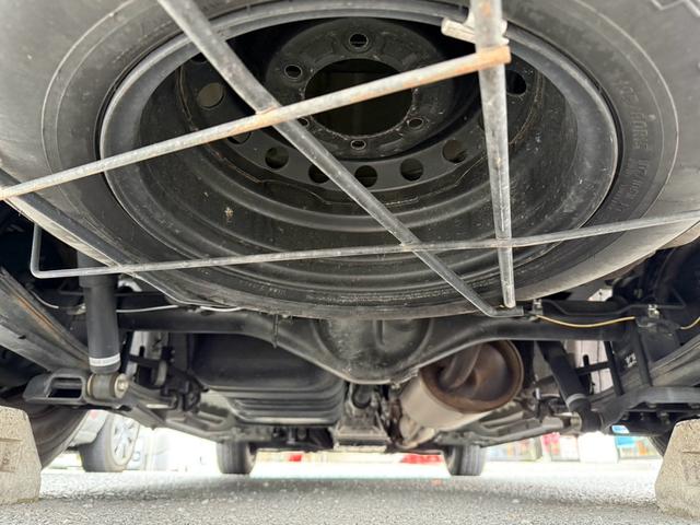 ハイエースバン スーパーＧＬ　ダークプライムＩＩ　ＡＬＰＩＮＥ・ＢＩＧＸ１１型ナビ　パノラミックビューモニター　Ｂｌｕｅｔｏｏｔｈ　ＥＴＣ　両側スライドドア／小窓　ＬＥＤヘッドライト　フォグランプ　スマートキー　プッシュスタート　スペアキー（10枚目）