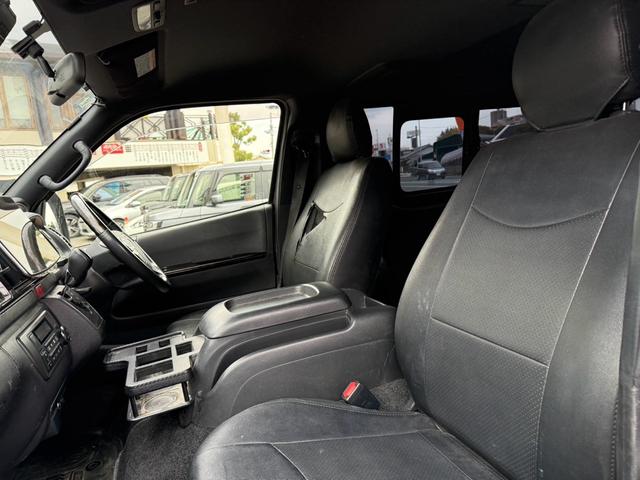 ハイエースバン スーパーＧＬ　ダークプライムＩＩ　ＡＬＰＩＮＥ・ＢＩＧＸ１１型ナビ　パノラミックビューモニター　Ｂｌｕｅｔｏｏｔｈ　ＥＴＣ　両側スライドドア／小窓　ＬＥＤヘッドライト　フォグランプ　スマートキー　プッシュスタート　スペアキー（20枚目）