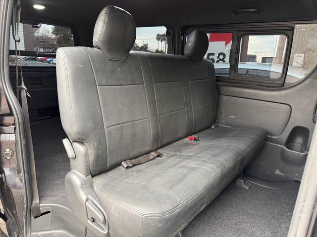 ハイエースバン スーパーＧＬ　ダークプライムＩＩ　ＡＬＰＩＮＥ・ＢＩＧＸ１１型ナビ　パノラミックビューモニター　Ｂｌｕｅｔｏｏｔｈ　ＥＴＣ　両側スライドドア／小窓　ＬＥＤヘッドライト　フォグランプ　スマートキー　プッシュスタート　スペアキー（22枚目）