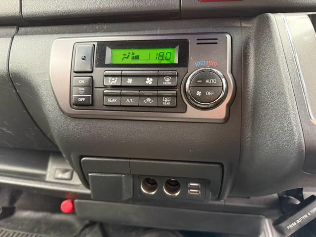 ハイエースバン スーパーＧＬ　ダークプライムＩＩ　ＡＬＰＩＮＥ・ＢＩＧＸ１１型ナビ　パノラミックビューモニター　Ｂｌｕｅｔｏｏｔｈ　ＥＴＣ　両側スライドドア／小窓　ＬＥＤヘッドライト　フォグランプ　スマートキー　プッシュスタート　スペアキー（34枚目）