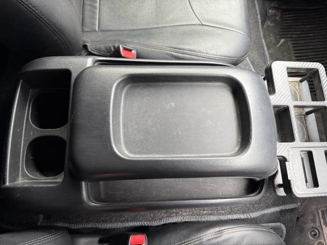 ハイエースバン スーパーＧＬ　ダークプライムＩＩ　ＡＬＰＩＮＥ・ＢＩＧＸ１１型ナビ　パノラミックビューモニター　Ｂｌｕｅｔｏｏｔｈ　ＥＴＣ　両側スライドドア／小窓　ＬＥＤヘッドライト　フォグランプ　スマートキー　プッシュスタート　スペアキー（43枚目）