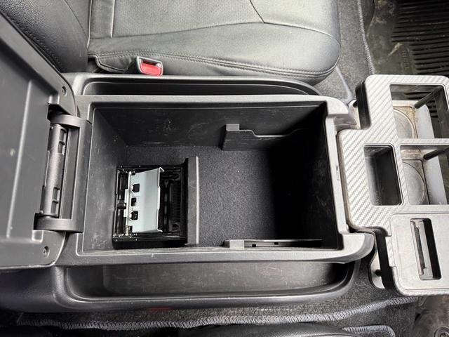 ハイエースバン スーパーＧＬ　ダークプライムＩＩ　ＡＬＰＩＮＥ・ＢＩＧＸ１１型ナビ　パノラミックビューモニター　Ｂｌｕｅｔｏｏｔｈ　ＥＴＣ　両側スライドドア／小窓　ＬＥＤヘッドライト　フォグランプ　スマートキー　プッシュスタート　スペアキー（44枚目）