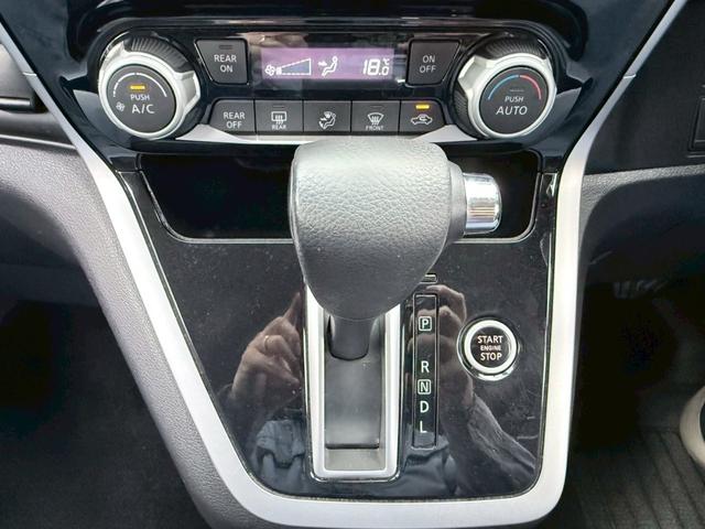 セレナ ハイウェイスター　Ｖセレクション　衝突軽減ブレーキ　フリップダウン　クルーズコントロール　両側電動スライドドア　アクセル踏み間違い防止　バックカメラ　ＥＴＣ　メモリーナビ　フルセグ　ＤＶＤ　ＣＤ　Ｂｌｕｅｔｏｏｔｈ　電格ミラー（37枚目）