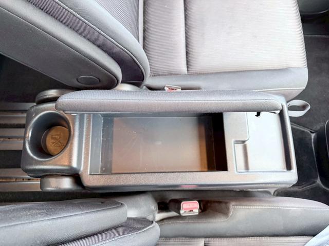 セレナ ハイウェイスター　Ｖセレクション　衝突軽減ブレーキ　フリップダウン　クルーズコントロール　両側電動スライドドア　アクセル踏み間違い防止　バックカメラ　ＥＴＣ　メモリーナビ　フルセグ　ＤＶＤ　ＣＤ　Ｂｌｕｅｔｏｏｔｈ　電格ミラー（42枚目）