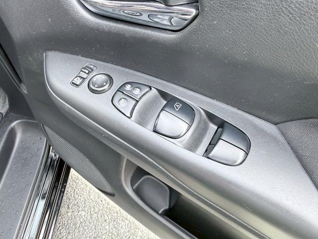 セレナ ハイウェイスター Vセレクション 両側電動スライドドア プロパイロット フリップダウン アラウンドビューモニター クリアランスソナー パーキングアシスト ドラレコ バックカメラ メモリーナビ フルセグ Bluetooth DVD CD(50枚目)