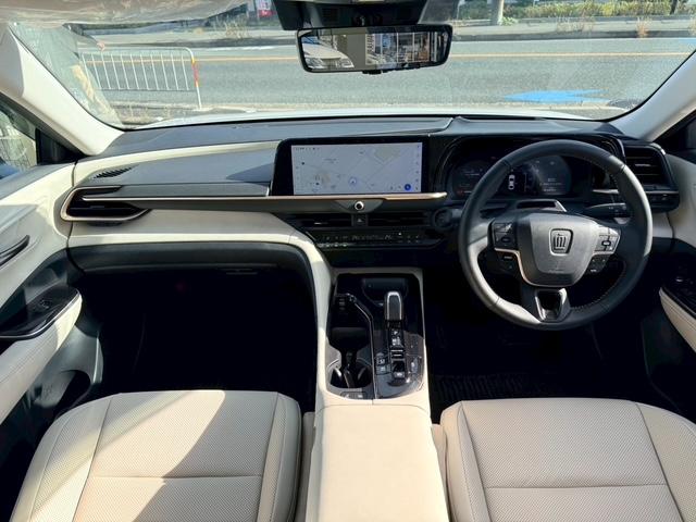 クラウンクロスオーバー Ｚ　メーカーナビ　フルセグ　バックカメラ　アラウンドビューモニター　Ｂｌｕｅｔｏｏｔｈ　衝突軽減　クリアランスソナー　踏み間違い防止　レーンキープアシスト　パーキングアシスト　ドラレコ　電動シート　ＥＴＣ（7枚目）