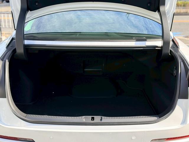 クラウンクロスオーバー Ｚ　メーカーナビ　フルセグ　バックカメラ　アラウンドビューモニター　Ｂｌｕｅｔｏｏｔｈ　衝突軽減　クリアランスソナー　踏み間違い防止　レーンキープアシスト　パーキングアシスト　ドラレコ　電動シート　ＥＴＣ（17枚目）