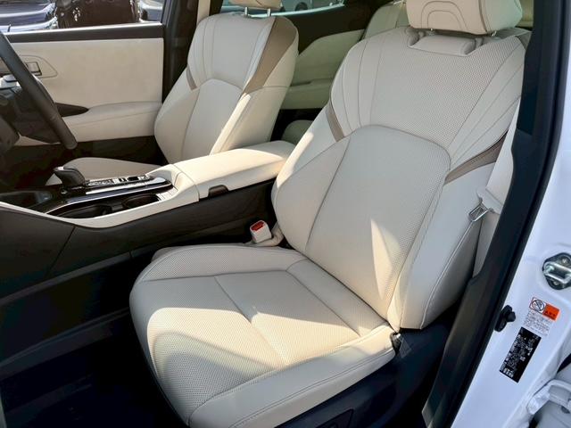 クラウンクロスオーバー Ｚ　メーカーナビ　フルセグ　バックカメラ　アラウンドビューモニター　Ｂｌｕｅｔｏｏｔｈ　衝突軽減　クリアランスソナー　踏み間違い防止　レーンキープアシスト　パーキングアシスト　ドラレコ　電動シート　ＥＴＣ（19枚目）