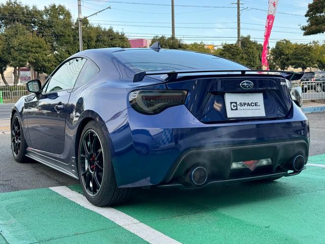 ＢＲＺ ＧＴ　ＳＴＩエアロ　ＨＫＳ車高調　ＳＳＲ１８インチアルミ　トランクスポイラー　社外ＬＥＤテールライト　社外マフラー　ＳＤナビ　フルセグＴＶ　Ｂｌｕｅｔｏｏｔｈ　クルーズコントロール　シートヒーター（12枚目）