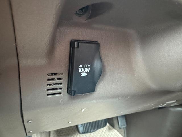 ハイラックスサーフ ＳＳＲ－Ｇ　社外ＳＤナビ　フルセグＴＶ　Ｂｌｕｅｔｏｏｔｈ　３インチリフトアップ　社外１７インチアルミ　ＧＥＯＬＡＮＤＡＲ　Ｍ／Ｔタイヤ　２３５／７０Ｒ１７　ＡＣ１００Ｖ電源　全塗装ブラック（47枚目）