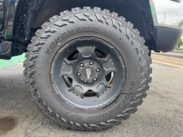 ハイラックスサーフ ＳＳＲ－Ｇ　社外ＳＤナビ　フルセグＴＶ　Ｂｌｕｅｔｏｏｔｈ　３インチリフトアップ　社外１７インチアルミ　ＧＥＯＬＡＮＤＡＲ　Ｍ／Ｔタイヤ　２３５／７０Ｒ１７　ＡＣ１００Ｖ電源　全塗装ブラック（51枚目）