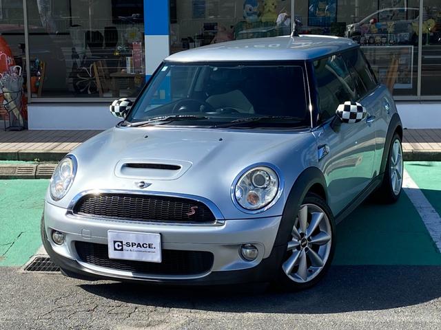ＭＩＮＩ クーパーＳ　クーパーＳ（４名）　走行５万ｋｍ台　バックカメラ　パドルシフト　ＥＴＣ　社外ナビ　１７インチ純正アルミ　キーレス　革巻ステアリング（2枚目）