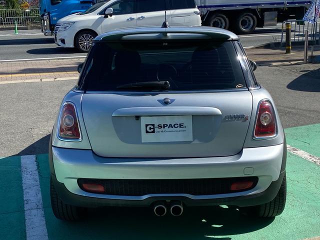 ＭＩＮＩ クーパーＳ　クーパーＳ（４名）　走行５万ｋｍ台　バックカメラ　パドルシフト　ＥＴＣ　社外ナビ　１７インチ純正アルミ　キーレス　革巻ステアリング（11枚目）