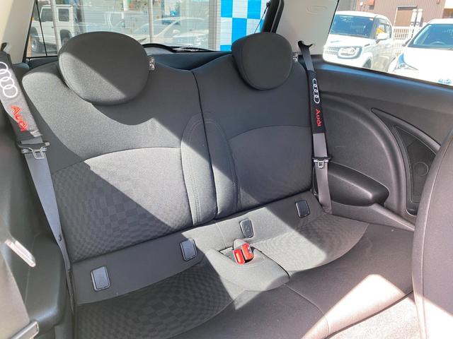 ＭＩＮＩ クーパーＳ　クーパーＳ（４名）　走行５万ｋｍ台　バックカメラ　パドルシフト　ＥＴＣ　社外ナビ　１７インチ純正アルミ　キーレス　革巻ステアリング（17枚目）