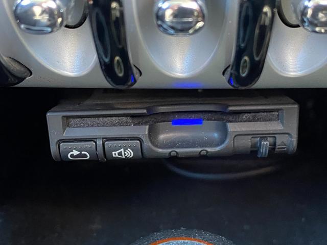 ＭＩＮＩ クーパーＳ　クーパーＳ（４名）　走行５万ｋｍ台　バックカメラ　パドルシフト　ＥＴＣ　社外ナビ　１７インチ純正アルミ　キーレス　革巻ステアリング（28枚目）