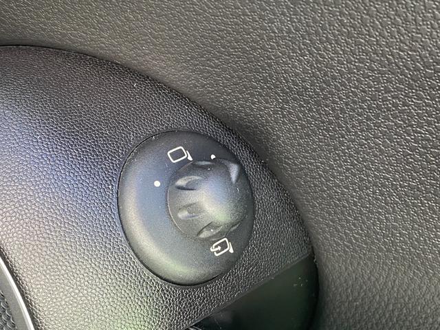 ＭＩＮＩ クーパーＳ　クーパーＳ（４名）　走行５万ｋｍ台　バックカメラ　パドルシフト　ＥＴＣ　社外ナビ　１７インチ純正アルミ　キーレス　革巻ステアリング（31枚目）