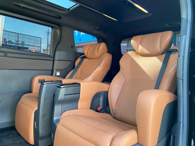 ヴェルファイアハイブリッド Ｚ　プレミア　ワンオーナー　モデリスタフルエアロ　ツインムーンルーフ　トヨタチームメイト　パノラミックビューモニター　デジタルインナーミラー　ＨＵＤ　ＢＳＭ　ＴＶキャンセラー　電動リアゲート　茶革シート　純正ナビ（21枚目）