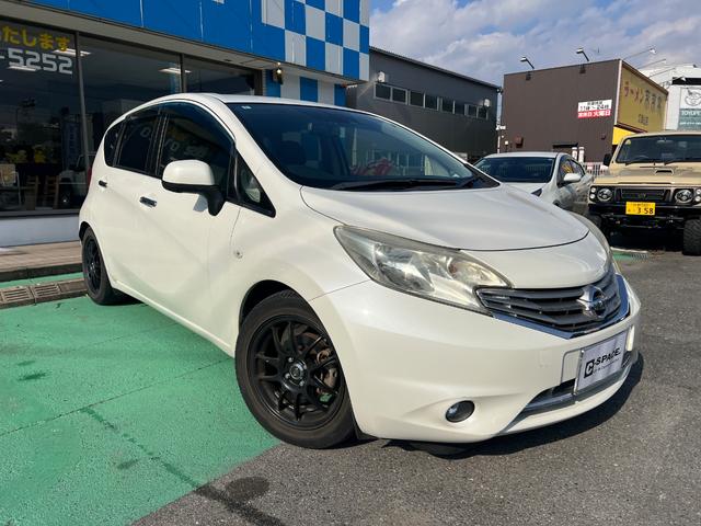 ノート メダリスト エマージェンシーブレーキパッケージ 全周囲カメラ ナビ TV レーンアシスト 衝突被害軽減システム スマートキー アイドリングストップ 電動格納ミラー CVT 盗難防止システム 衝突安全ボディ ABS ESC CD DVD再生 USB(13枚目)