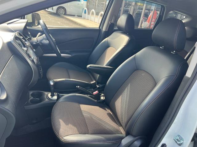 ノート メダリスト エマージェンシーブレーキパッケージ 全周囲カメラ ナビ TV レーンアシスト 衝突被害軽減システム スマートキー アイドリングストップ 電動格納ミラー CVT 盗難防止システム 衝突安全ボディ ABS ESC CD DVD再生 USB(33枚目)