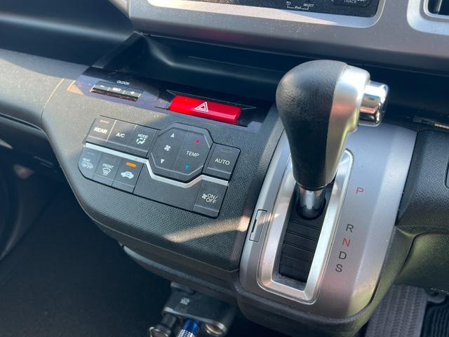 ステップワゴンスパーダ Z ワンオーナー 両側パワースライドドア パドルシフト 車検R9年8月まで 16インチ純正アルミ ETC スマートキー 革巻ステアリング(38枚目)