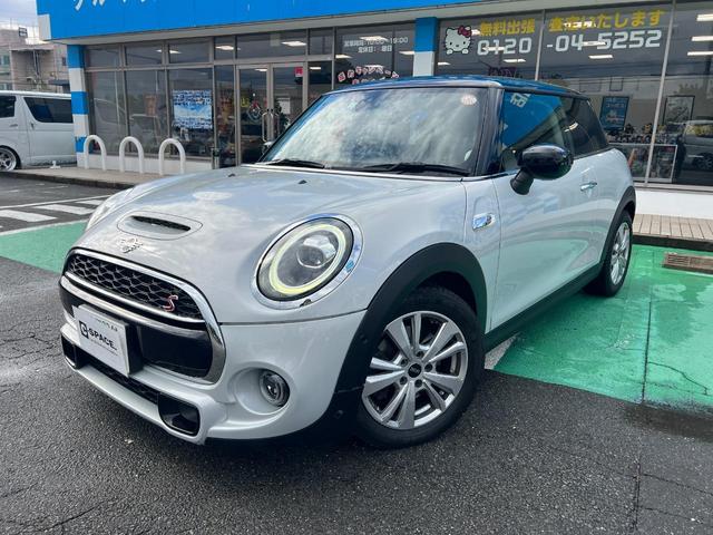 ＭＩＮＩ クーパーＳＤ　ブラッククロスパンチ革シート　バックカメラ　ナビ　Ｈａｒｍａｎ　Ｋａｒｄｏｎオーディオ　オートクルーズコントロール　パークアシスト　　ＬＥＤヘッドランプ　シートヒーター　ヘッドアップディスプレイ（9枚目）