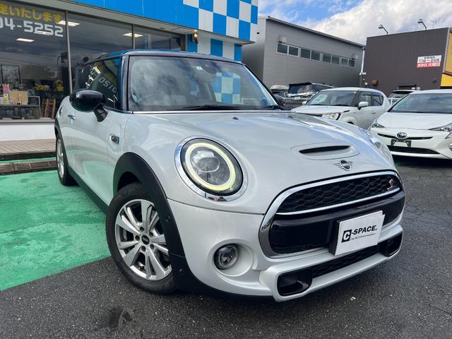 ＭＩＮＩ クーパーＳＤ　ブラッククロスパンチ革シート　バックカメラ　ナビ　Ｈａｒｍａｎ　Ｋａｒｄｏｎオーディオ　オートクルーズコントロール　パークアシスト　　ＬＥＤヘッドランプ　シートヒーター　ヘッドアップディスプレイ（10枚目）