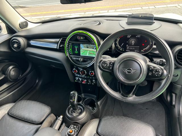 ＭＩＮＩ クーパーＳＤ　ブラッククロスパンチ革シート　バックカメラ　ナビ　Ｈａｒｍａｎ　Ｋａｒｄｏｎオーディオ　オートクルーズコントロール　パークアシスト　　ＬＥＤヘッドランプ　シートヒーター　ヘッドアップディスプレイ（20枚目）