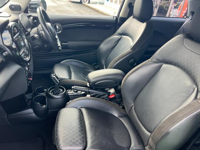 ＭＩＮＩ クーパーＳＤ　ブラッククロスパンチ革シート　バックカメラ　ナビ　Ｈａｒｍａｎ　Ｋａｒｄｏｎオーディオ　オートクルーズコントロール　パークアシスト　　ＬＥＤヘッドランプ　シートヒーター　ヘッドアップディスプレイ（27枚目）