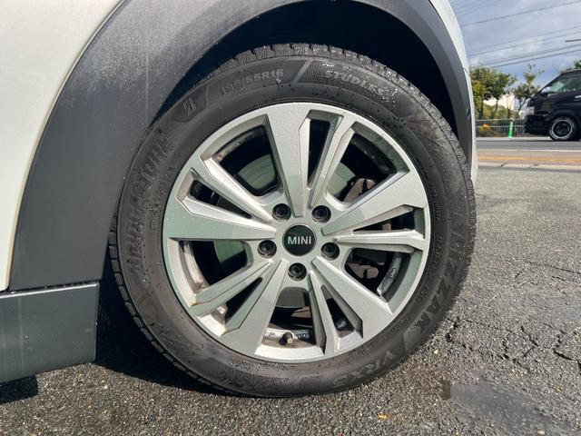 ＭＩＮＩ クーパーＳＤ　ブラッククロスパンチ革シート　バックカメラ　ナビ　Ｈａｒｍａｎ　Ｋａｒｄｏｎオーディオ　オートクルーズコントロール　パークアシスト　　ＬＥＤヘッドランプ　シートヒーター　ヘッドアップディスプレイ（44枚目）