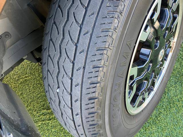 ＮＶ３５０キャラバンバン 　プレミアムＧＸ　アーバンクロム　社外ベッドキット　純正メモリーナビ　オートクロージャードア　純正前方ドライブレコーダー　アラウンドビューモニター　エマージェンシーブレーキ（21枚目）