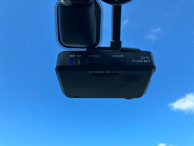 マーチ ニスモ　Ｓ　５ＭＴ　純正メーカーナビ　純正前方ドライブレコーダー　バックカメラ　ＥＴＣ　フロントリップ　リアスポイラー　社外タワーバー　インテリアキー（34枚目）